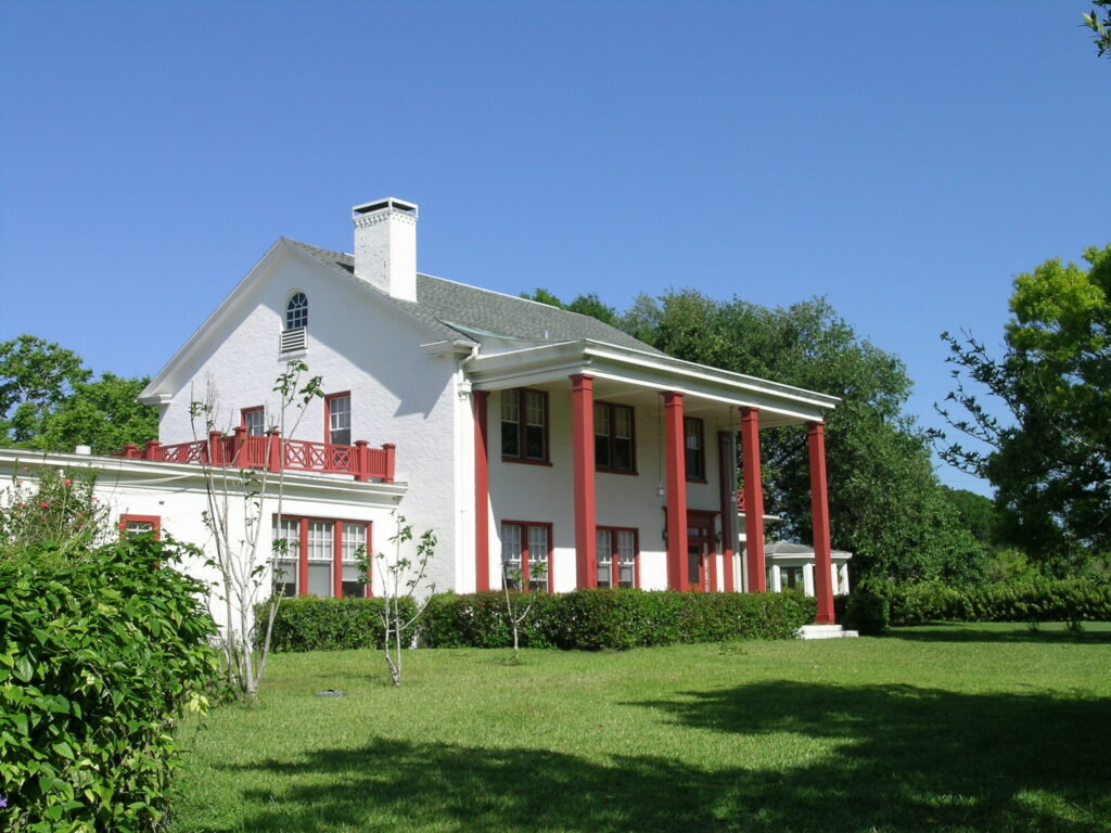 Exterior of the Taylor Homestead in Eagle Lake Park.