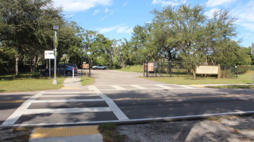 46th Street entrance to Neri Park in St. Petersburg