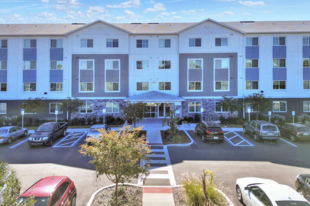 Bear Creek Commons is affordable housing in St. Petersburg, FL
