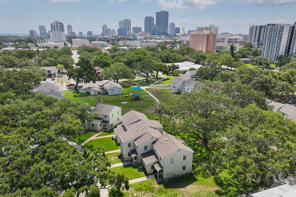 Jamestown Townhouses and Apartments in St. Petersburg, FL